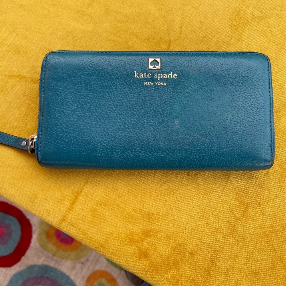 Kate Spade Turquoise Leather Zippered Wallet 4” x 8”